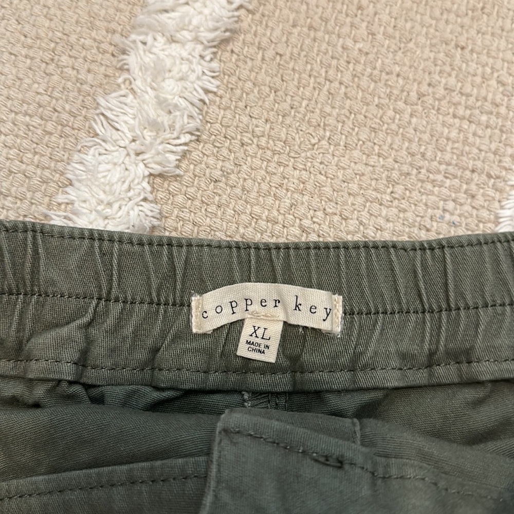 The brand is Copper Key and the size is a XL(worn a couple of times) - Picture 2 of 2